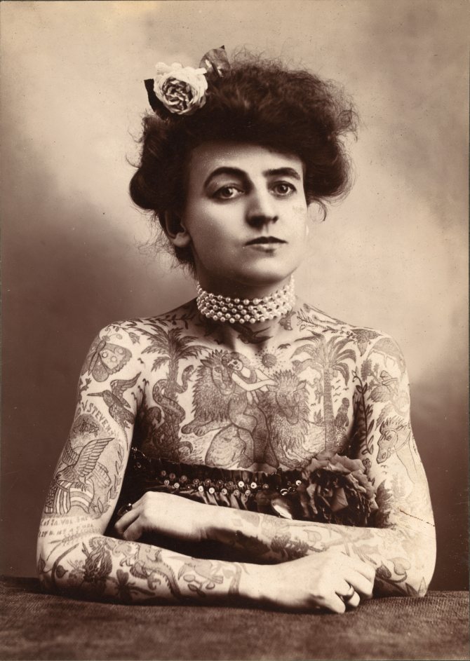 American circus actress Maude Wagner, 1907.