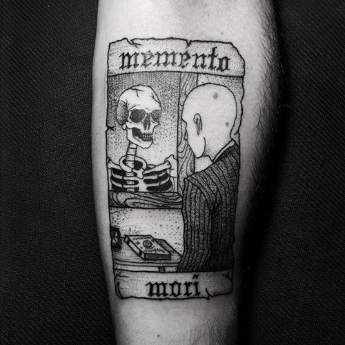 Carpe diem Memento Mori tattoo in Latin. Photo, meaning