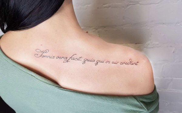 The way the going gets in a tattoo in Latin. Photo, meaning