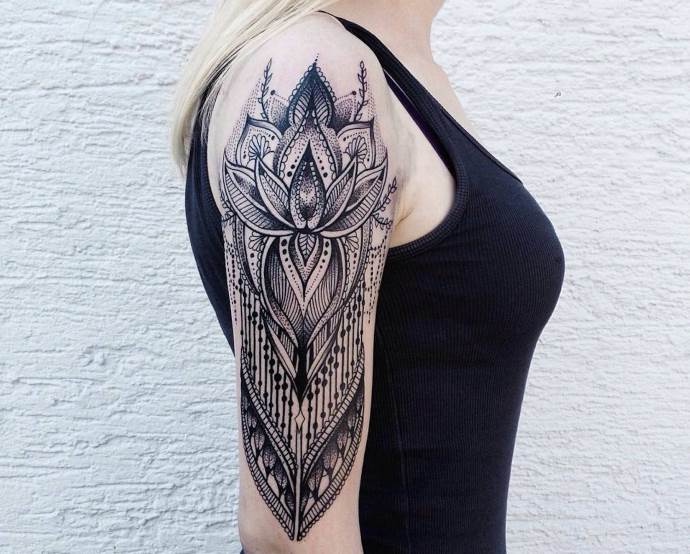 Gothic patterns on the shoulder