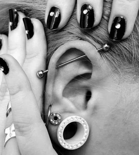 Industrial piercings 10 foto tattoo tattoos