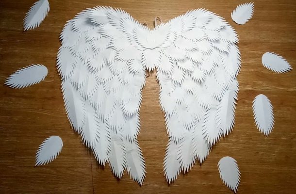 How to make angel wings with their own hands for a photo shoot