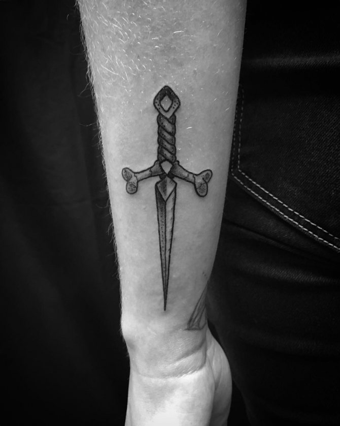 Dagger of Bones on Forearm