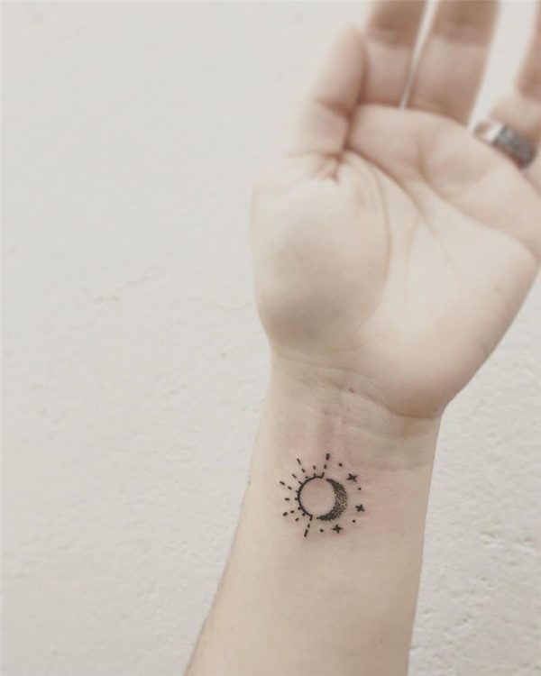 Beautiful little tattoos on hands of girls - the best photo ideas and trends of 2021