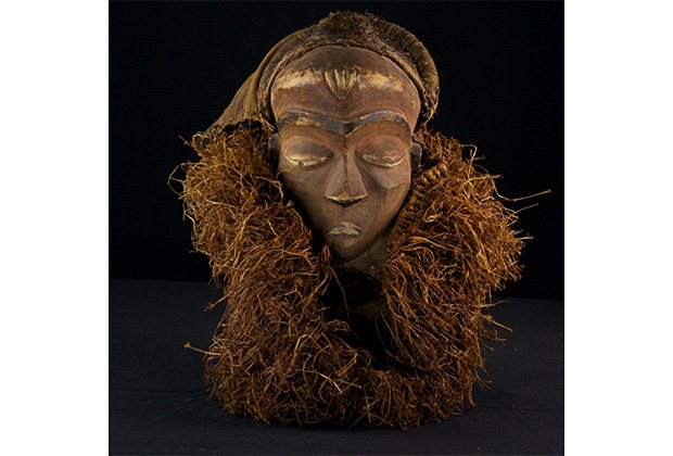 Ancestor spirit mask of the Kwilu Pende tribe