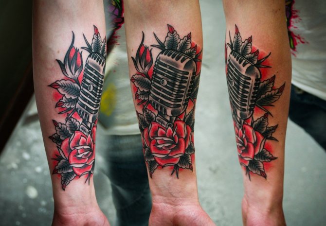 Men's tattoos to the elbow