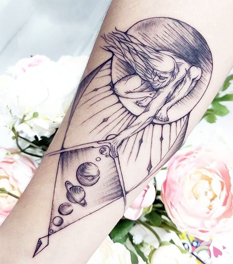 An unusual tattoo of the planets