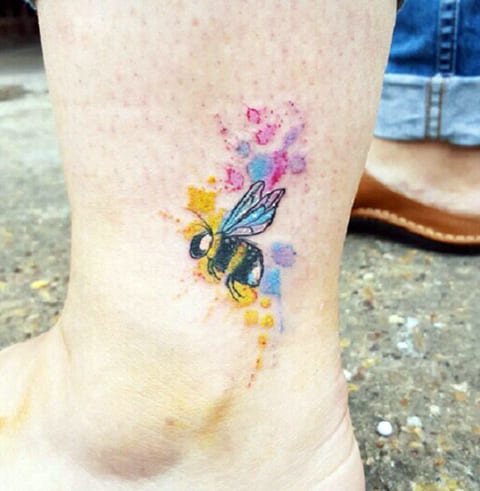 Tattoo watercolor bee