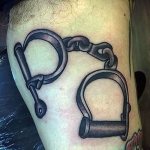 Tattoo shackles