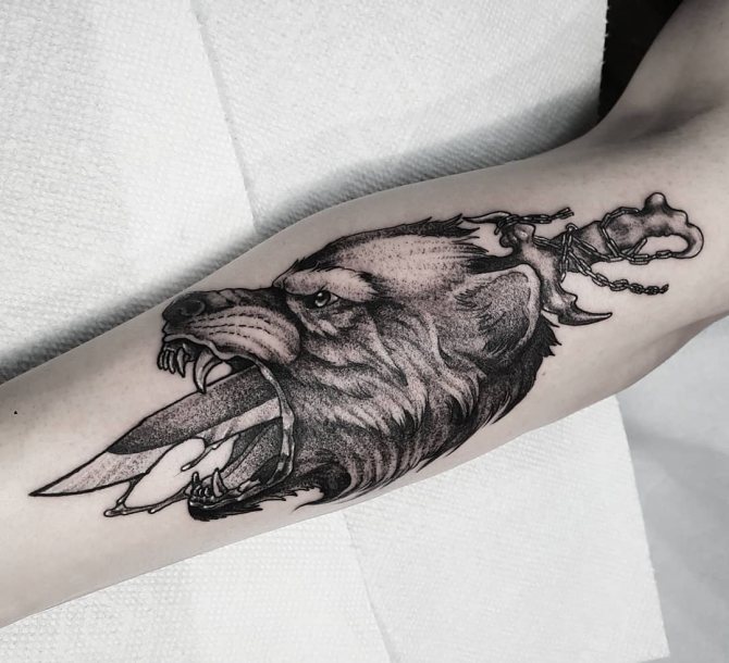 Tattoo Dagger and Wolf