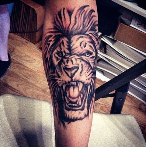 Tattoo lion on hand for men