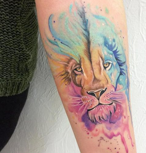 Tatuaż lwica dla dziewczyn. Znaczenie, zdjęcie na dłoni, stopie, plecach, biodrze, ramieniu, nadgarstku, łopatce