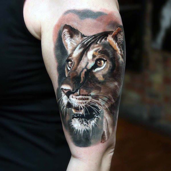 tatuaż lwicy