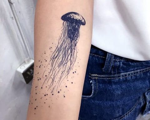 Tattoo jellyfish on your arm - photo