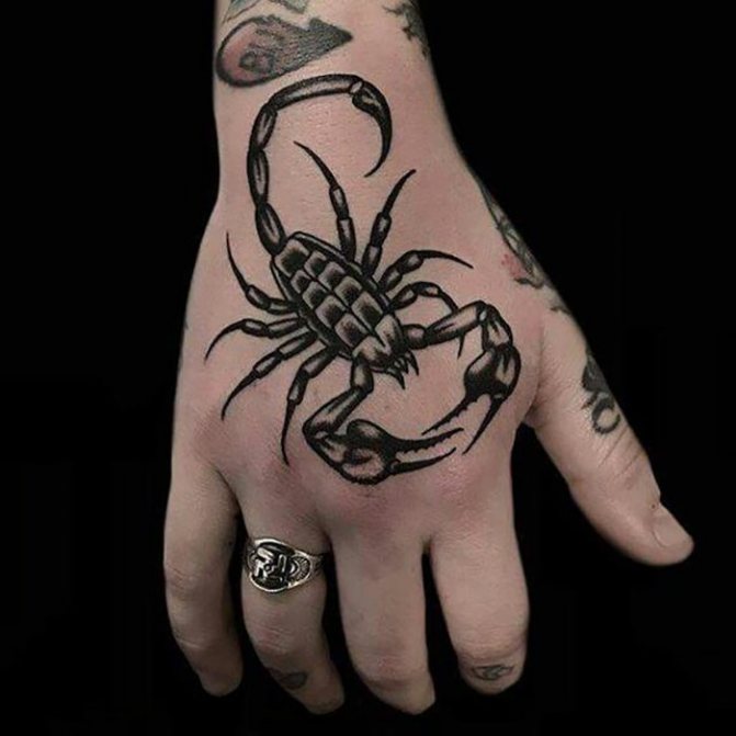 Tattoo on the wrist scorpion