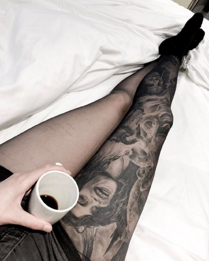 Tattoo on women's thighs