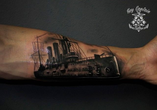 Tatuaż na przedramieniu wykonany przez Studio Tattoo Salon Hej Kapitanie!