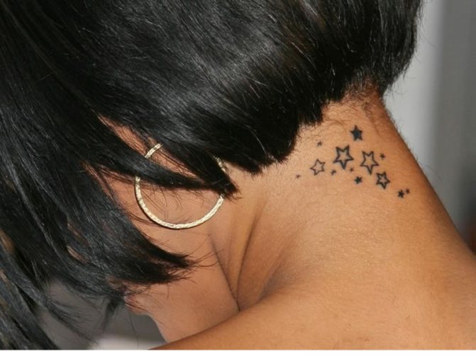 women's neck tattoos