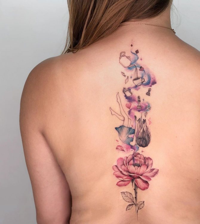 Tattoo on the back for girls photo 13