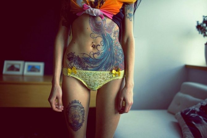 Tattoo on the belly