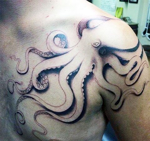 Octopus tattoo on the shoulder - photo