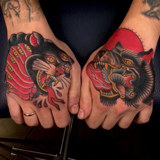 Panther tatuaj pe mână