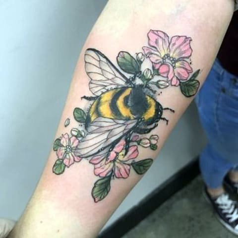 Tattoo bee and flowers
