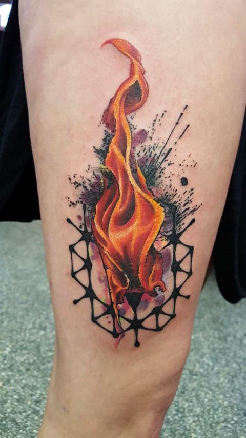 Fiamma del fuoco del tatuaggio
