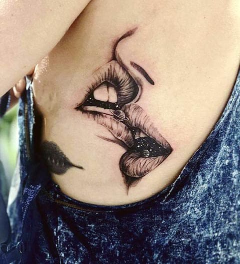Tattoo kiss