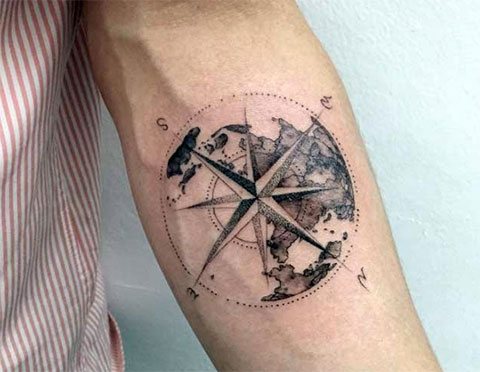 Tattoo Wind Rose on Hand - Picture