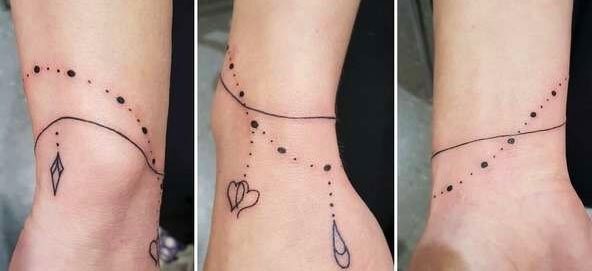 Tattoo with the image of wristbands