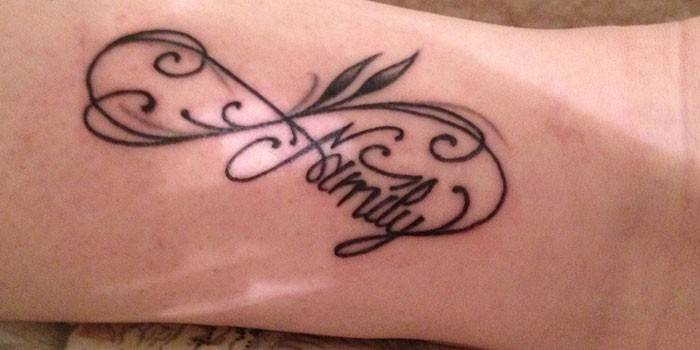 Tattoo Family and the sign of infinity.