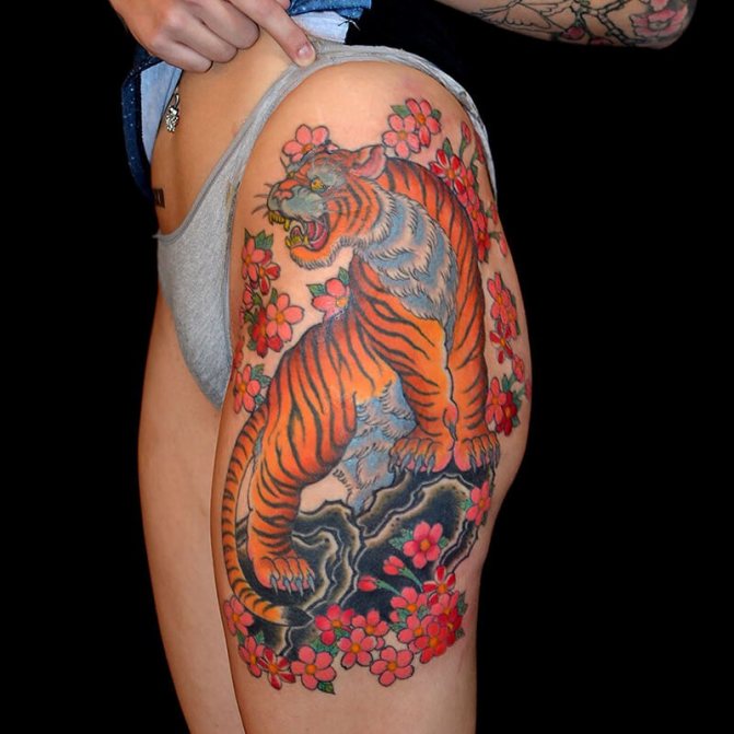 Tattoo tiger - tiger and flowers tattoo - tiger and flowers tattoo