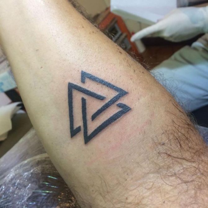 Tatoo Valknut - sketches, meanings for girls and men, venues (48 photos)