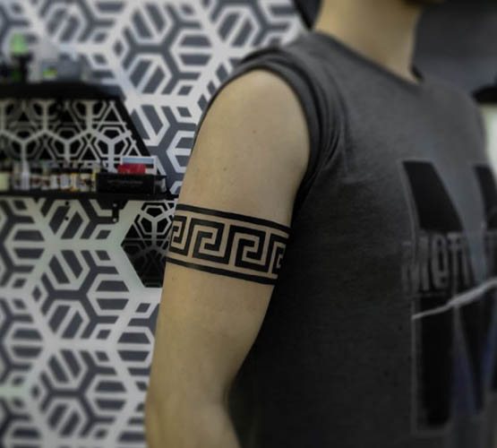 Tattoo around the biceps male, female. Photo: in the Slavic style, in the form of a Scythian pattern, of Celtic knots