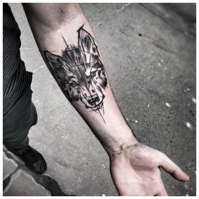 Tattoo a wolf on a man's arm