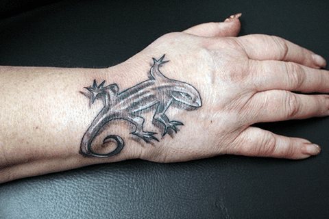 Tattoo Lizard on Hand