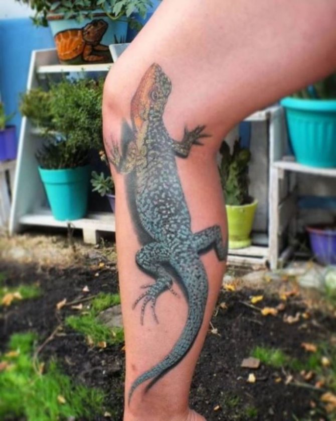 leg lizard tattoo