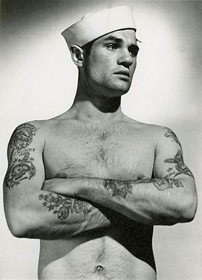 Uomo tatuato 1940s