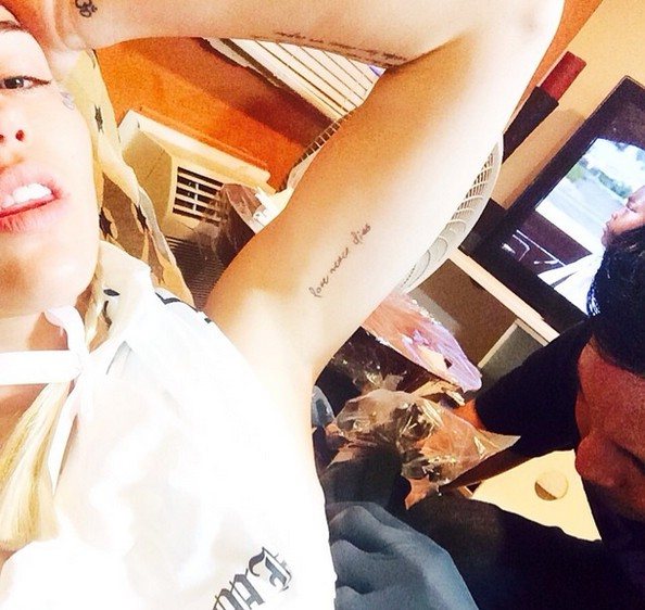 Miley Cyrus tattoo