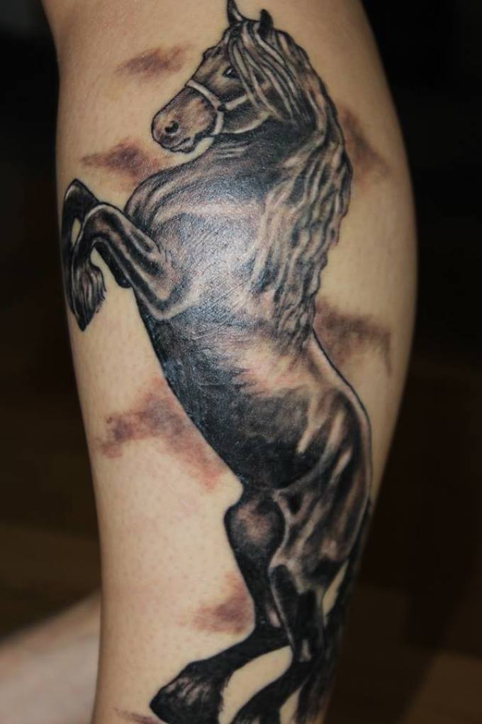 Shin Shin Tattoo in the shape of a horse