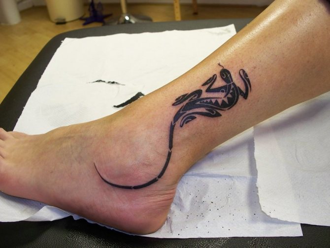 Salamander ankle tattoo