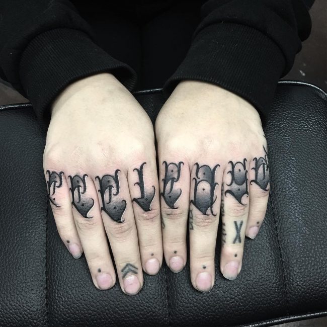 Tattoo on fingers