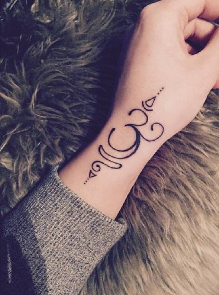 Tattoo on the wrist of a woman