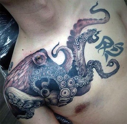 Tattoo of an octopus on the shoulder - photo