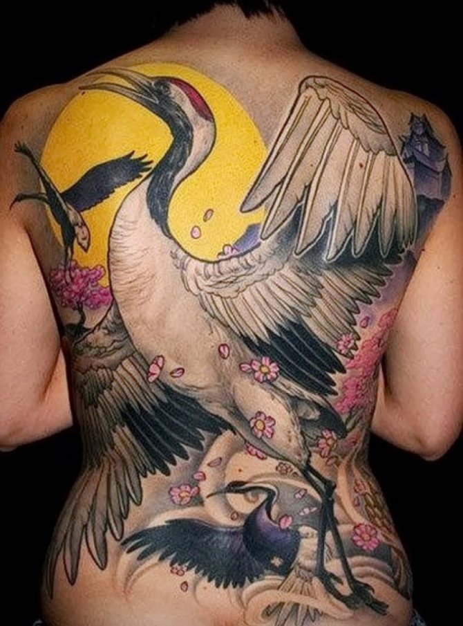 Tattoo in the form of a crane