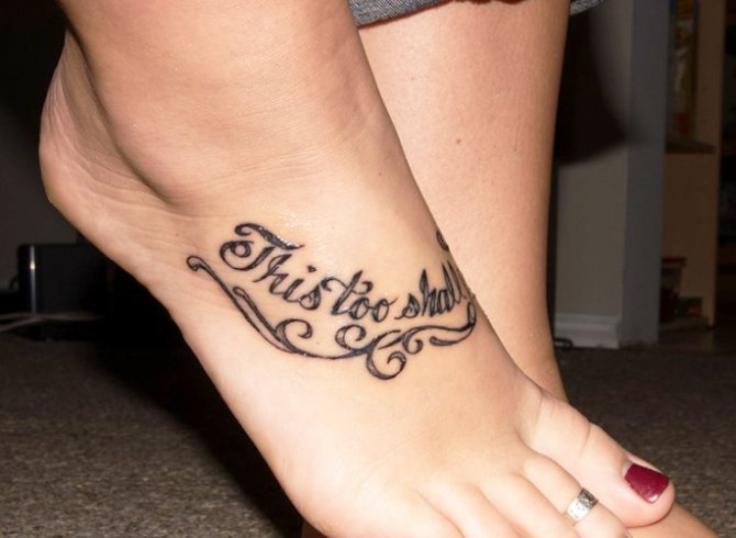 Tattoos on the foot for girls. Photo inscriptions, female patterns, sketches