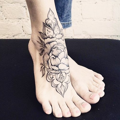 Tattoos on the foot for girls. Photo inscriptions, female patterns, sketches