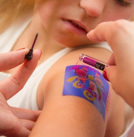 Temporary tattoos. How to make at home: with a gel pen, henna, paint, stickers, colored and black and white, with a pencil for eyes, marker, with a stencil