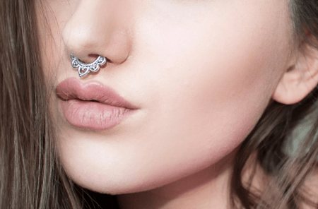 Jewelry for the septum: the best options.